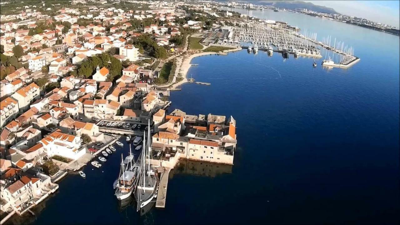 Apartment Ljubica Kastel Gomilica Kaštela Exterior foto